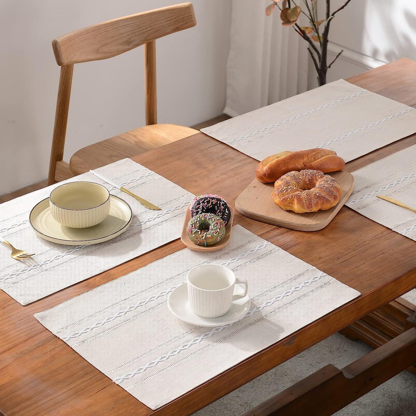 4 Pcs Beige Woven Placemats - Heat Resistant Kitchen Table Mats, Coffee Tea Cup Coasters, Linen Blend Dining V888-ELOSUNG23181