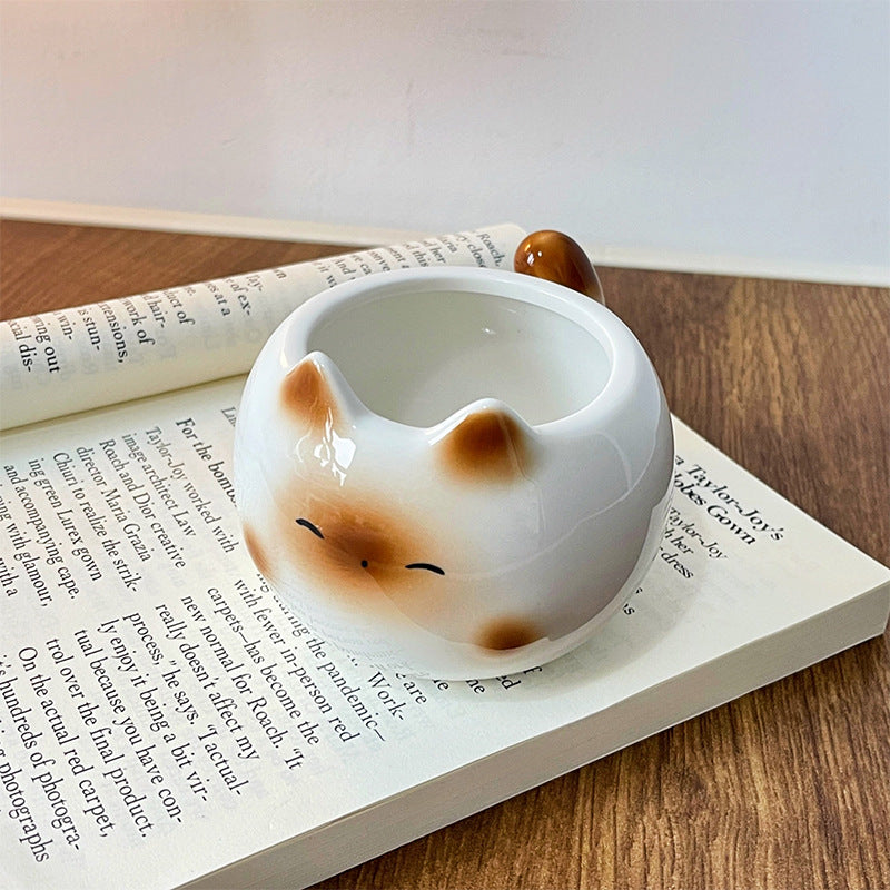 White And Brown Adorable Ceramic Cat Mug - Cute Creative Coffee Cup with Tail Handle (210ml) V888-ELOSUNG23690