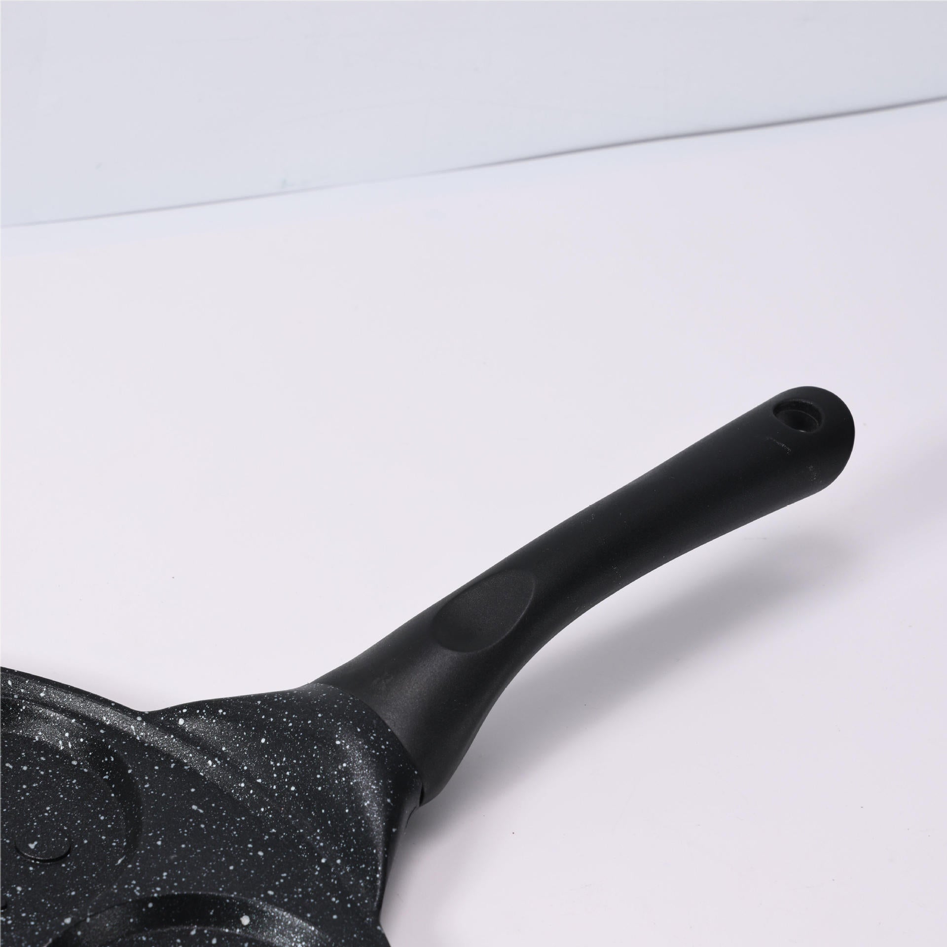 Black Cartoon Versatile Non-Stick Frying Pan (27cm) - Induction Ready Skillet for Everyday Cooking V888-ELOSUNG24827