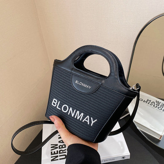 Small and lightweight black BLONMAY bucket bag, perfect for everyday use V888-ELOSUNG25004