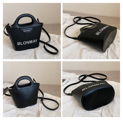 Small and lightweight black BLONMAY bucket bag, perfect for everyday use V888-ELOSUNG25004
