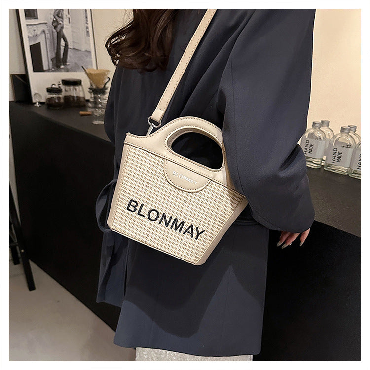 Small and lightweight khaki BLONMAY bucket bag, perfect for everyday use V888-ELOSUNG25006