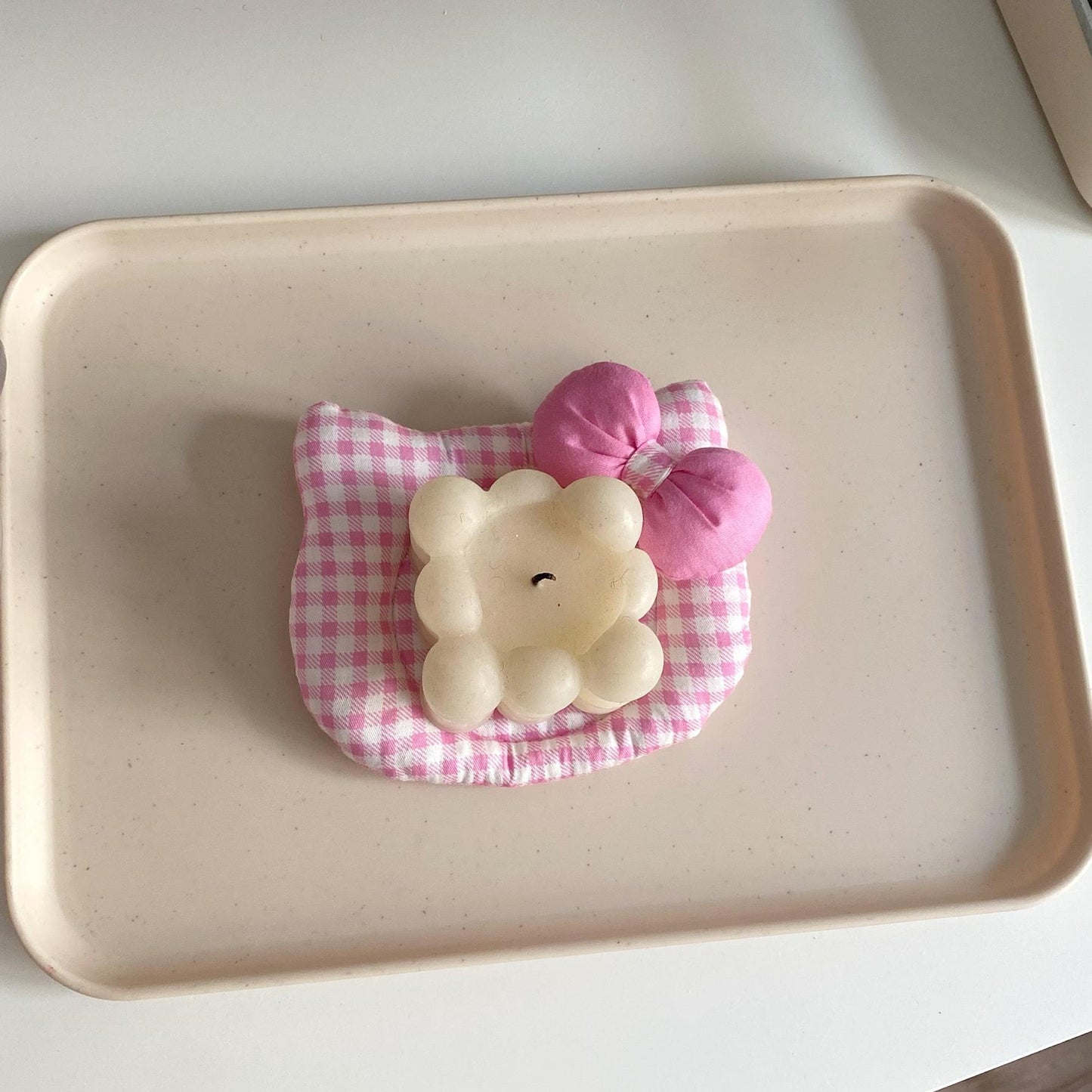 Korean INS Kitty Quilt Insulation Pad, Cute Fabric Kitchen Mat, Desktop Decoration (White and Red) V888-ELOSUNG25287