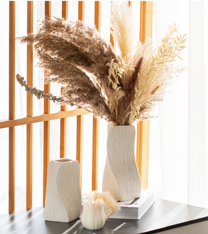 White Abstract Twisted Ceramic Vase - Artistic Minimalist Flower Holder for Home Decor (20x10x10cm) V888-ELOSUNG26188