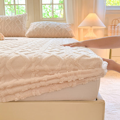 Beige Ultra Soft Plush Fitted Sheet - Winter Warm Plush Bed Sheet Embossed Diamond Pattern (150x200cm) V888-ELOSUNG26826