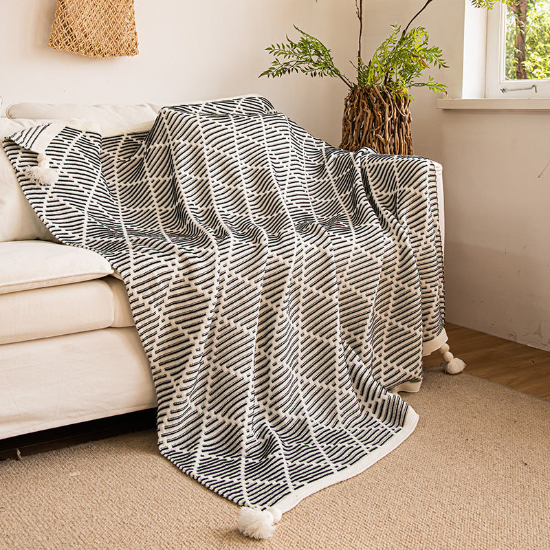 Black and Beige Diamond Pattern Soft Cozy Knit Throw Blanket with Tassels - Geometric Pattern Lightweight V888-ELOSUNG27320