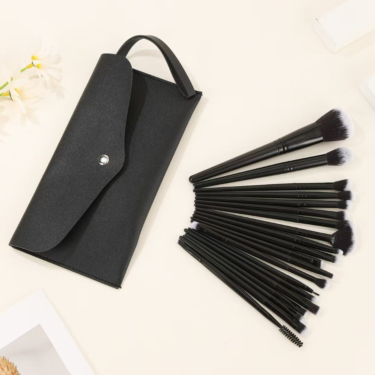 Black Complete 20-Piece Makeup Brush Set with Travel Pouch - Professional Synthetic Face & Eye Brushes Kit V888-ELOSUNG27345