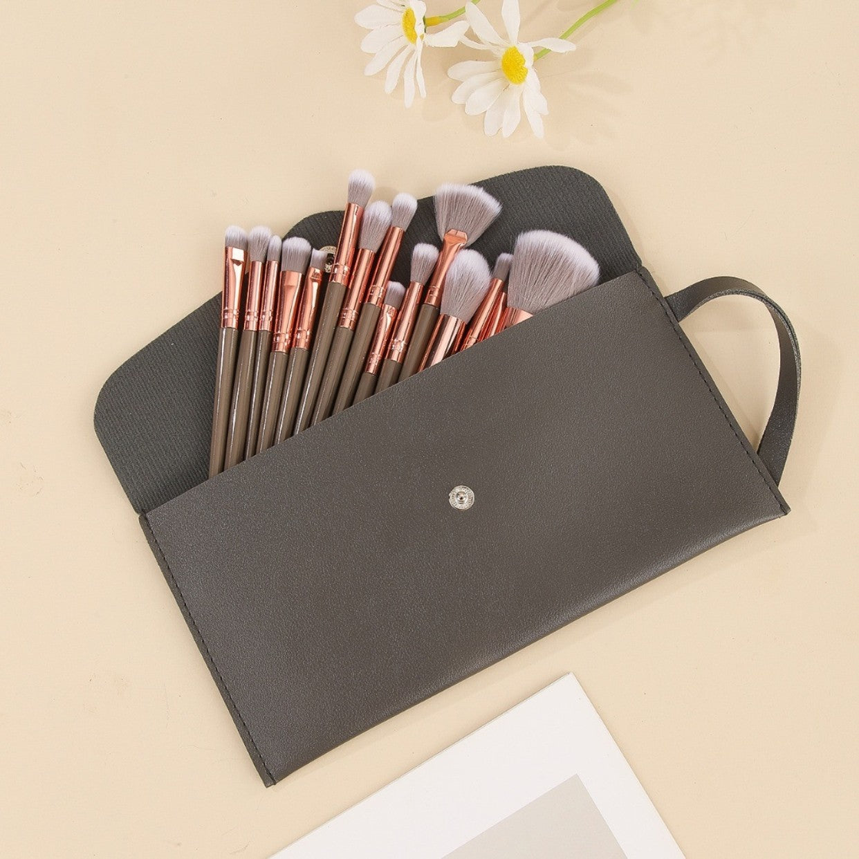 Brown and Glod Complete 20-Piece Makeup Brush Set with Travel Pouch - Professional Synthetic Face & Eye V888-ELOSUNG27346