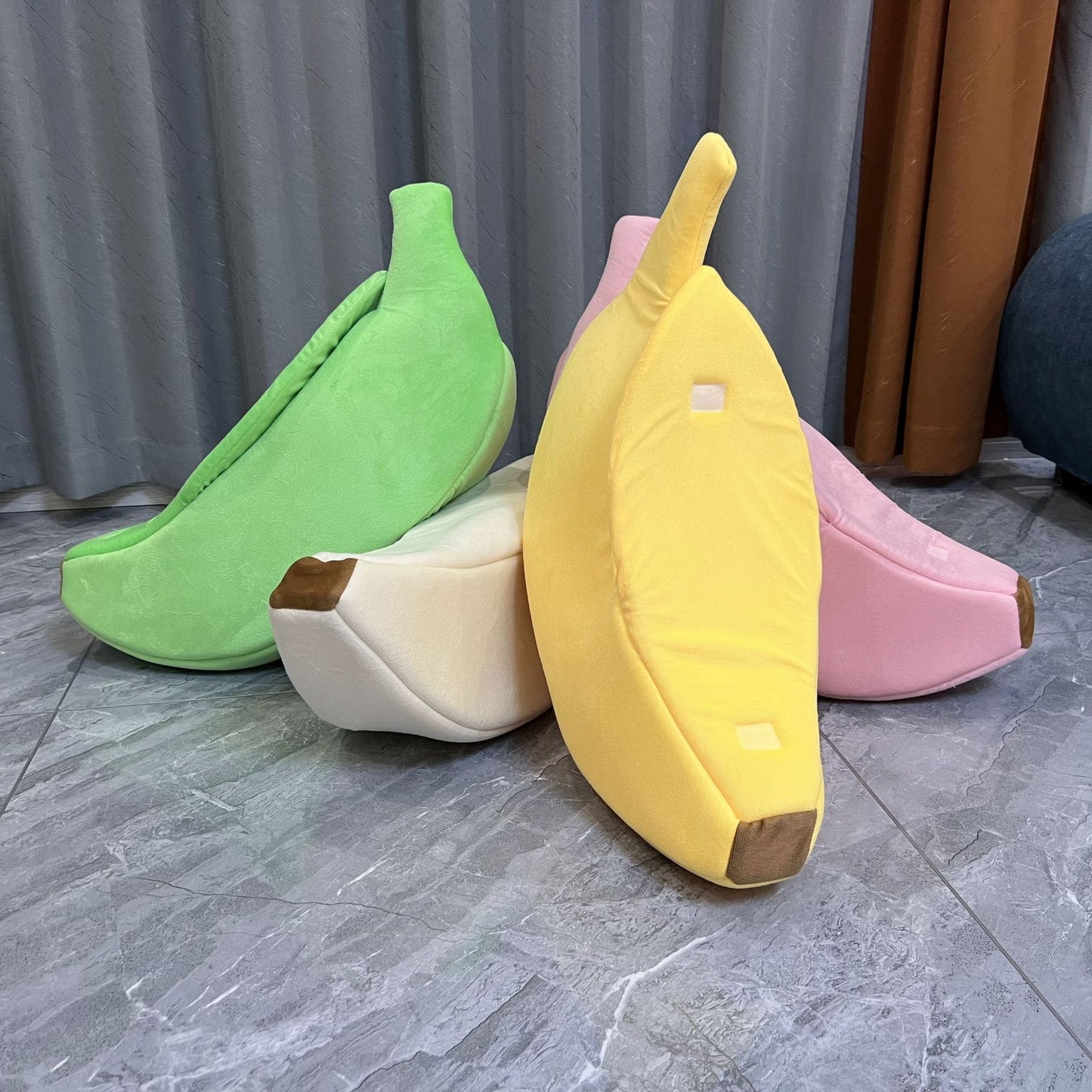 Beige Cozy Banana Peel Pet Bed - Plush & Warm Cave House for Cats & Small Dogs (Medium) V888-ELOSUNG27464