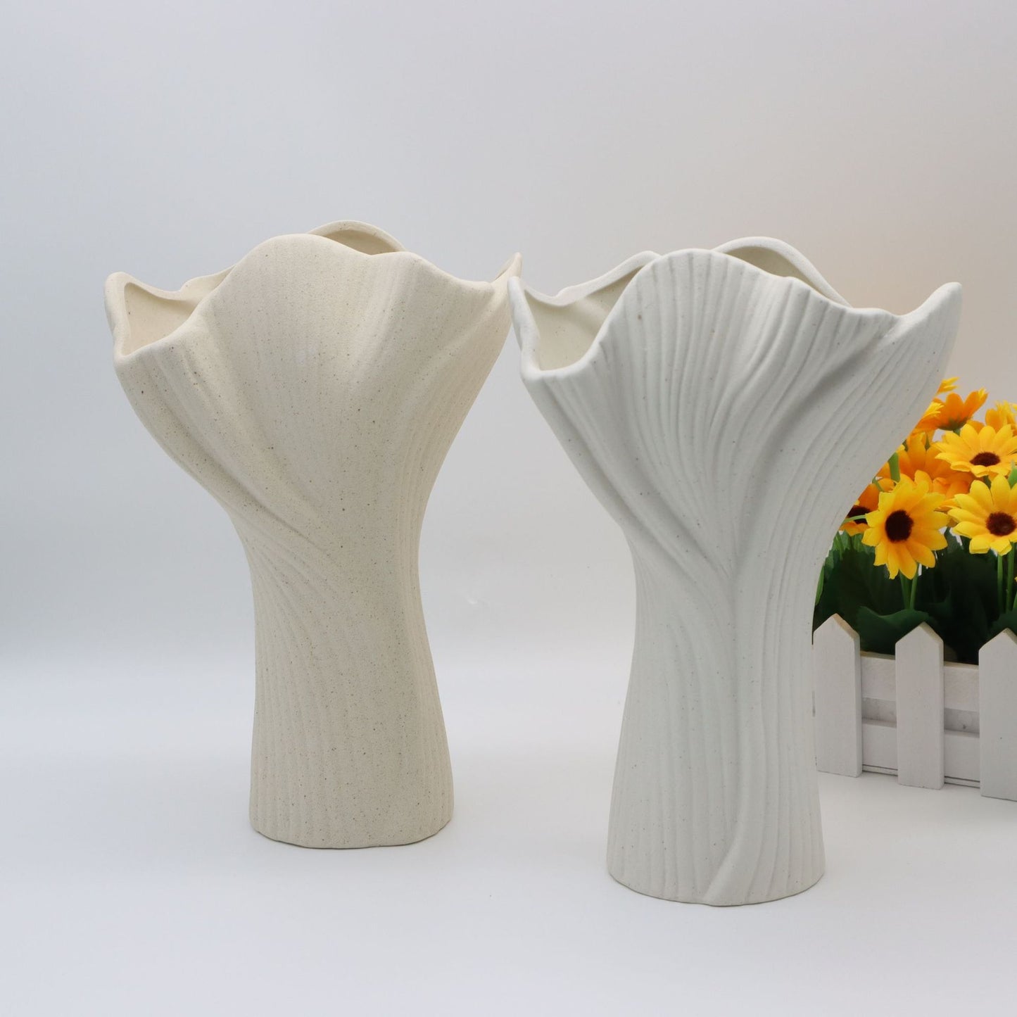 Beige Elegant Off-White Ceramic Vase - Modern Sculptural Flower Holder with Wide Fluted Opening V888-ELOSUNG27748