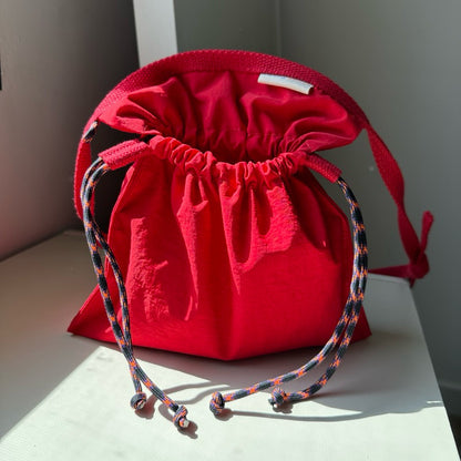 Red 2PCS Cute Lightweight Drawstring Crossbody Phone Bag - Simple Mini Shoulder Pouch (21x22cm) V888-ELOSUNG28036