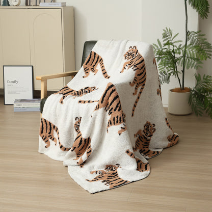 Tiger Pattern Knitted Sofa Blanket with Plush Side, 130 x 160 cm, 950g, Ideal for Napping and Office Use V888-ELOSUNG28780