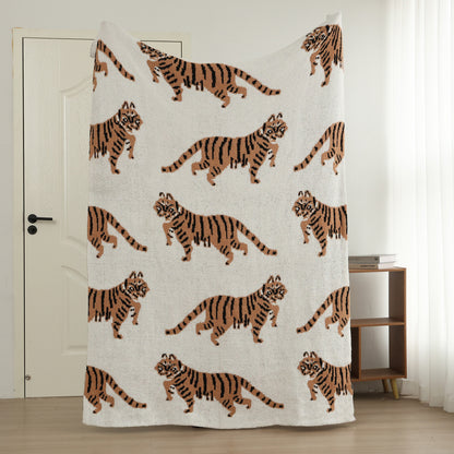 Tiger Pattern Knitted Sofa Blanket with Plush Side, 130 x 160 cm, 950g, Ideal for Napping and Office Use V888-ELOSUNG28780
