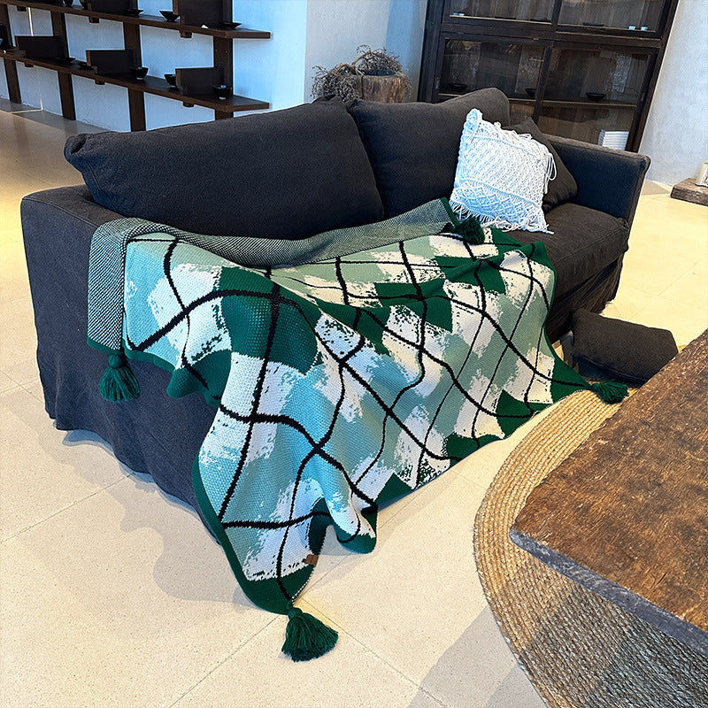Green Chic Argyle Diamond Knit Throw Blanket with Tassels - Versatile Sofa & Bed Accent - 135 x 125cm V888-ELOSUNG28802