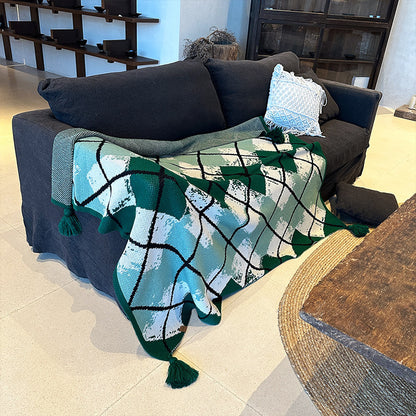Green Chic Argyle Diamond Knit Throw Blanket with Tassels - Versatile Sofa & Bed Accent - 135 x 125cm V888-ELOSUNG28802