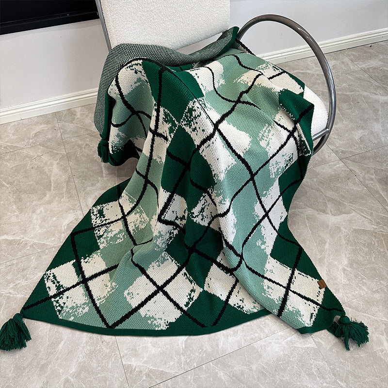 Green Chic Argyle Diamond Knit Throw Blanket with Tassels - Versatile Sofa & Bed Accent - 135 x 125cm V888-ELOSUNG28802