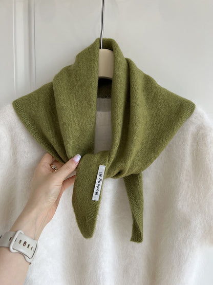 Green Chic Wool Blend Knit Triangle Scarf - Versatile & Warm Fashion Accessory - 105 x 35cm V888-ELOSUNG28829