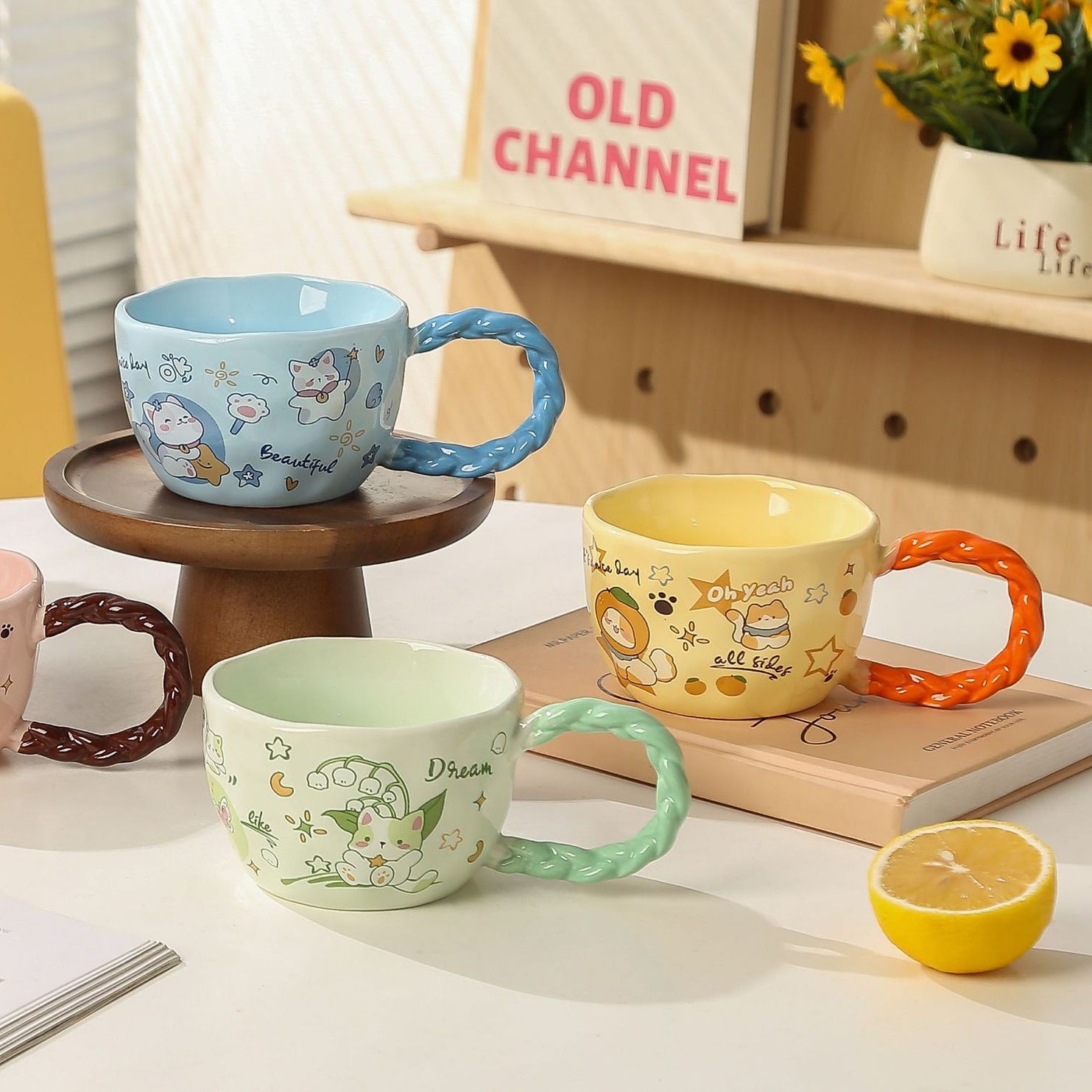 Whimsical Cat & Friends Ceramic Mug - 320ml with Unique Twisted Handle (pink) V888-ELOSUNG29116