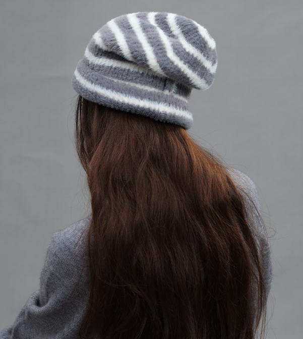 Trendy Dual-Tone Striped Beanie - Soft Plush Knit, Versatile Winter Cap (Gray and white) V888-ELOSUNG31024