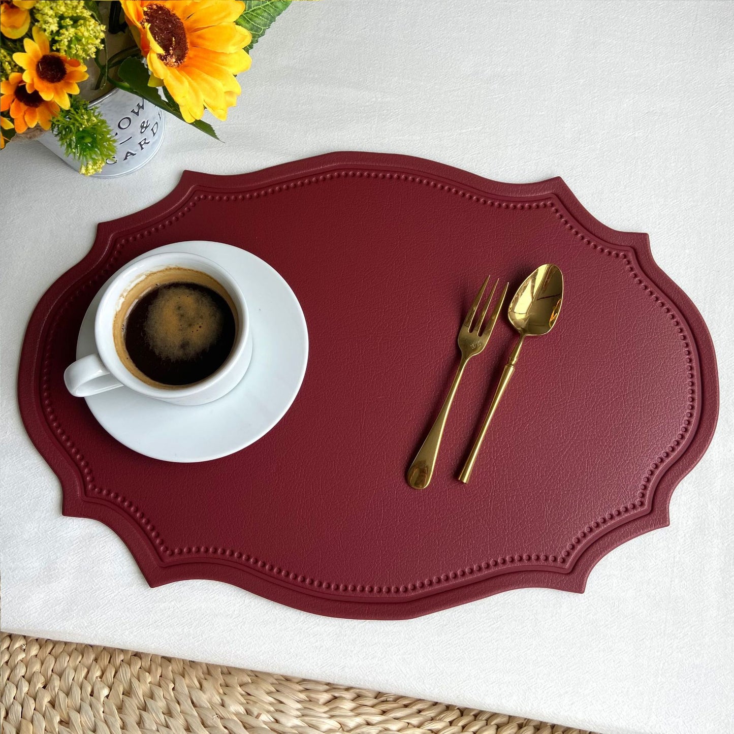 4 pcs Retro Faux Leather Placemat - Waterproof & Oil-Proof Dining Table Mat (Wine red) V888-ELOSUNG31219
