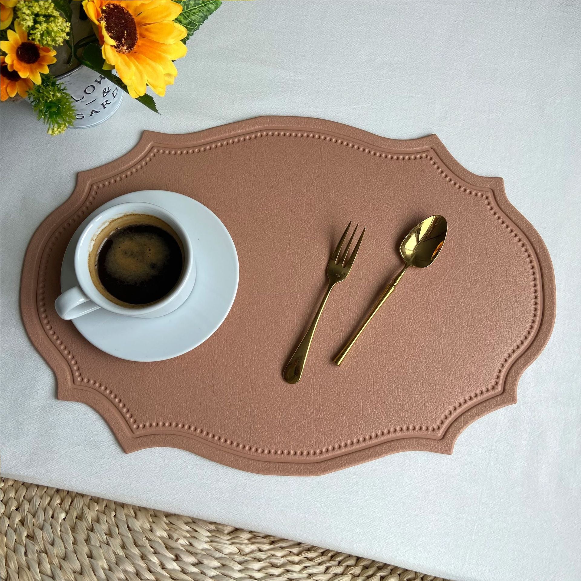 4 pcs Retro Faux Leather Placemat - Waterproof & Oil-Proof Dining Table Mat (Pink) V888-ELOSUNG31282