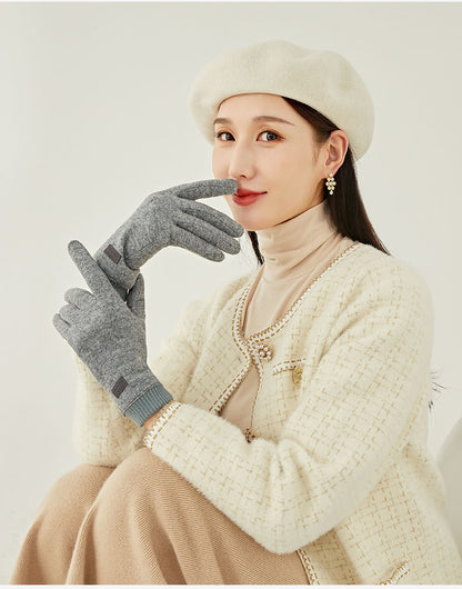 Grey Elegant Women's Wool Blend Winter Gloves - Cozy Fleece-Lined Touchscreen Warmth V888-ELOSUNG32028