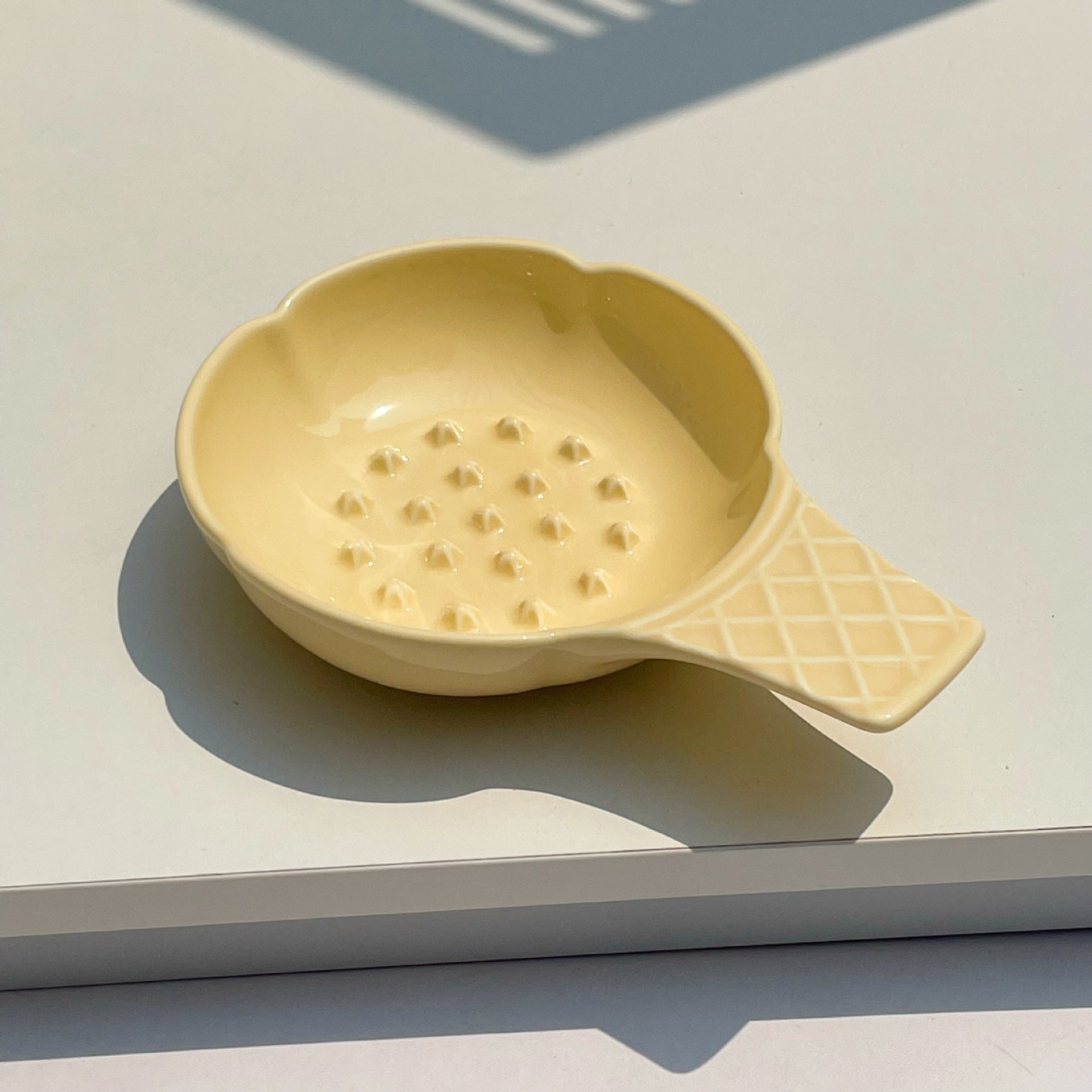 2 Pcs Yellow Adorable Ice Cream Cone Ceramic Slow Feeder Pet Bowl - Fun Anti-Gulp Design for Cats & Dogs V888-ELOSUNG32031