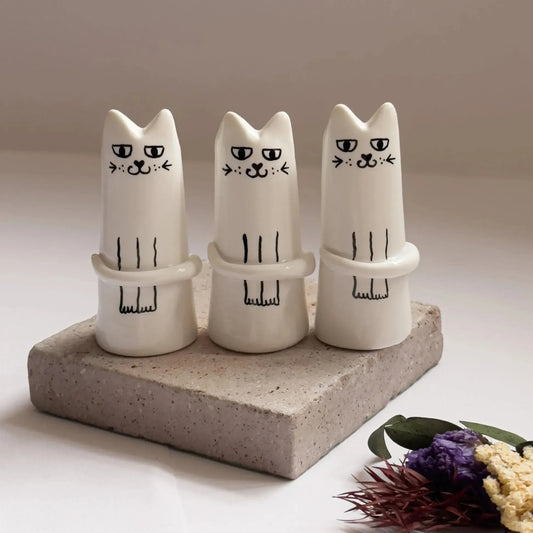 3 Pcs White And Black Adorable Sassy Cat Mini Bud Vase - Whimsical Resin Figurine Flower Holder for Single V888-ELOSUNG32433