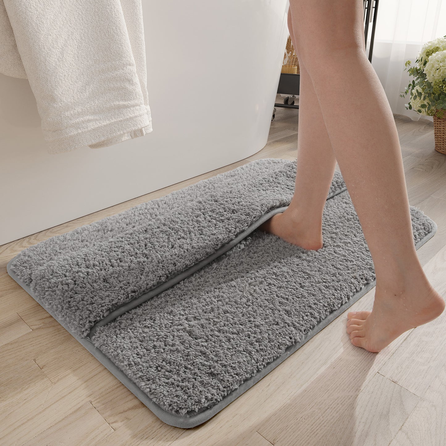 Grey Ultra Absorbent Plush Bath Mat - Non-Slip Bathroom Rug with Innovative Foot Drying Pocket V888-ELOSUNG32513