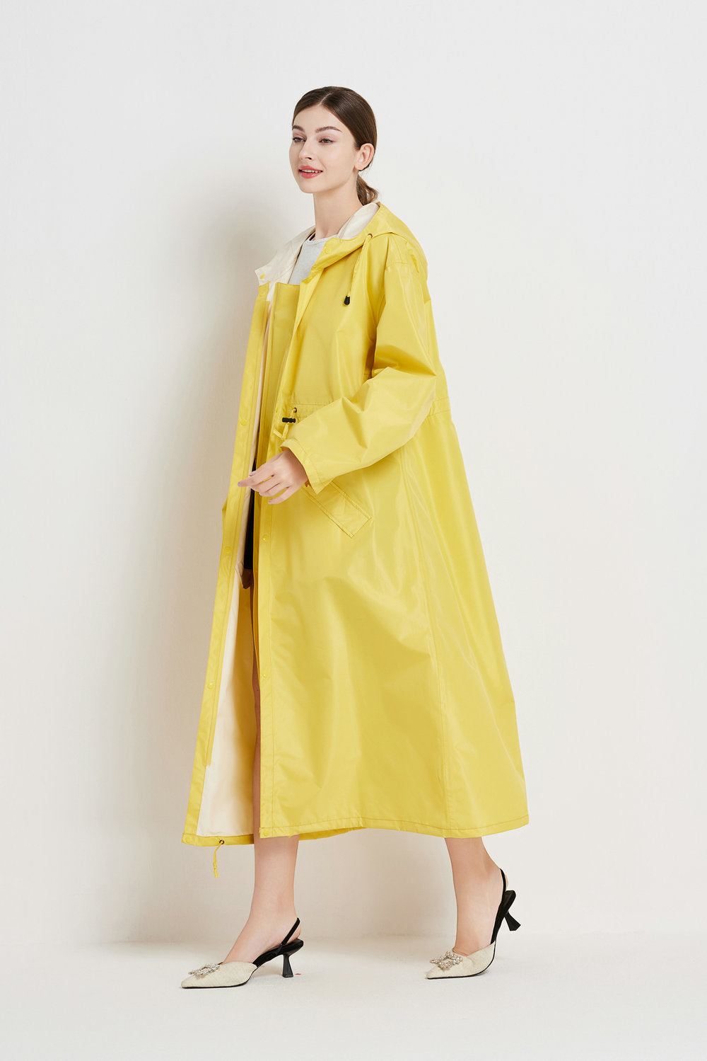 Size M Yellow Women's Chic Lightweight Waterproof Raincoat - Long Hooded Packable Rain Jacket with Pouch V888-ELOSUNG32643