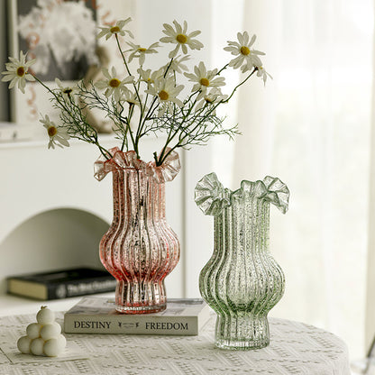Green Elegant Glow-in-the-Dark Glass Vase - Vintage-Style Ruffled & Ribbed Centrepiece V888-ELOSUNG32842