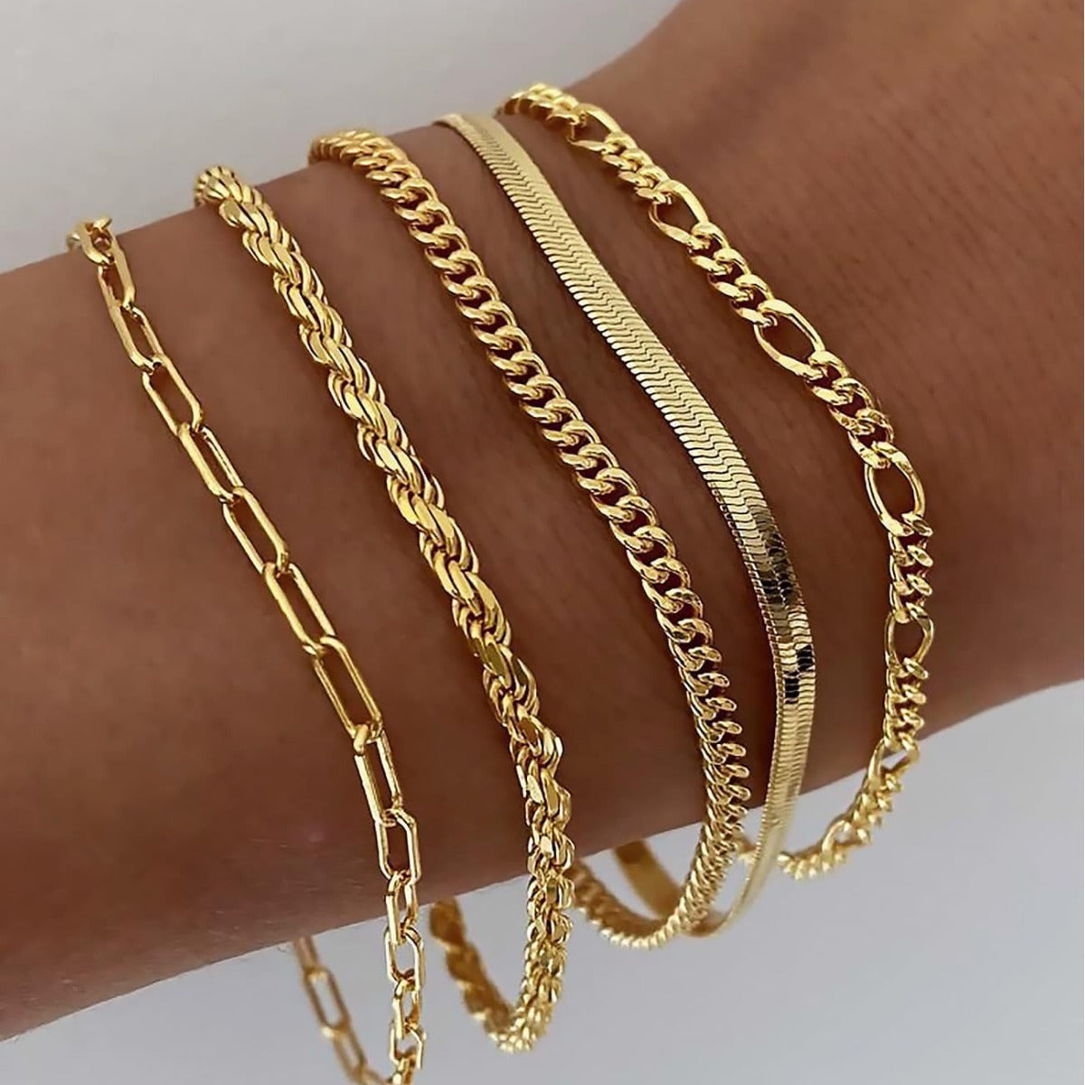 A golden five-piece set Chic Multi-Layered Alloy Bracelet Set - Fashionable Stackable Jewelry V888-ELOSUNG34815