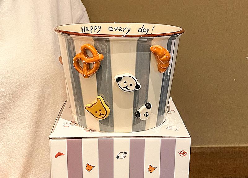 Charming Striped Ceramic Instant Noodle Bowl with 3D Accents & Happy every day!" Message(grey)" V888-ELOSUNG35439