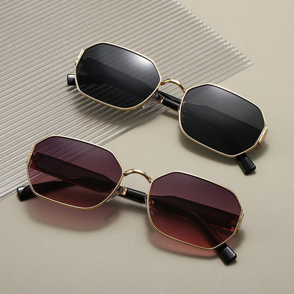 Silver Frame and Grey Lenses Modern Retro Geometric Sunglasses - Chic Metal Frame with UV400 Lenses and Black V888-ELOSUNG36437
