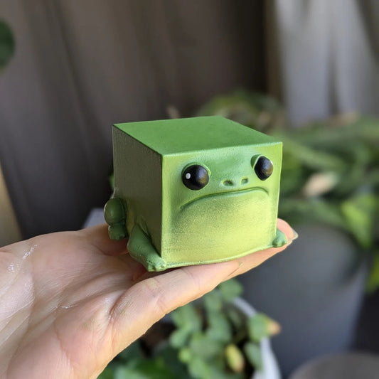 Adorable Ugly-Cute Frog Resin Figurine - 2-Pack Set for Desk, Home & Office Decor V888-ELOSUNG36856