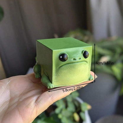 Adorable Ugly-Cute Frog Resin Figurine - 2-Pack Set for Desk, Home & Office Decor V888-ELOSUNG36856