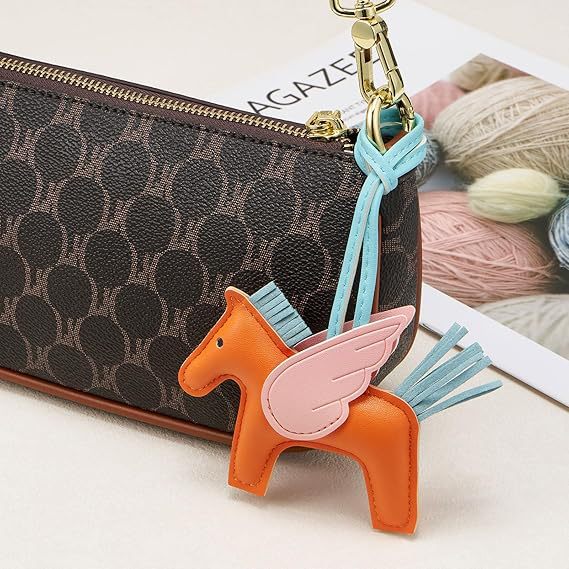 Green PU Leather Pegasus Keychain - Cute Flying Horse Pendant with Wings and Rope, 3-Pack V888-ELOSUNG36927