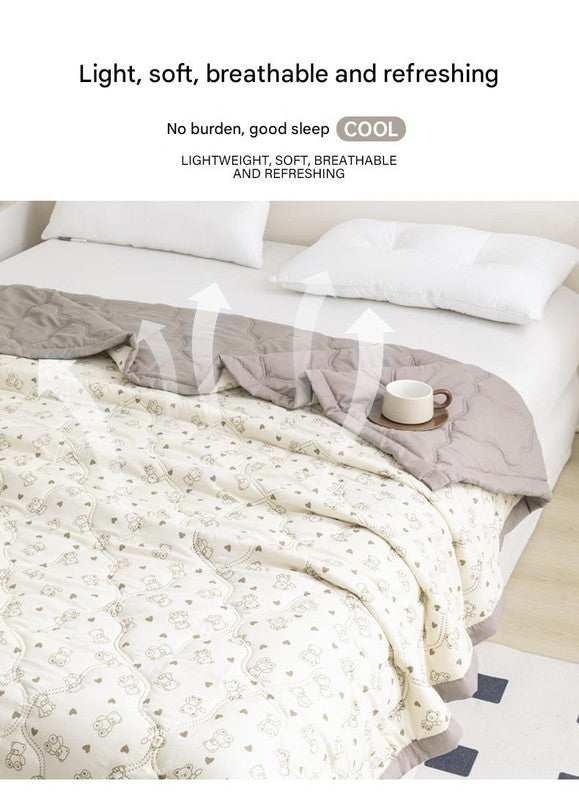 Lightweight Reversible Summer Quilt - Soft, Breathable & Machine Washable Comforter(150x200cm Plaid Bear) V888-ELOSUNG37053