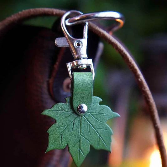 Green 3 Pack PU Leather Maple Leaf Keychain Set Vintage Style Autumn Leaf Keyring Bag Charm Pendant for Women V888-ELOSUNG38692