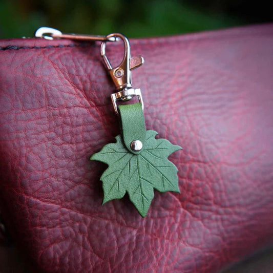 Green 3 Pack PU Leather Maple Leaf Keychain Set Vintage Style Autumn Leaf Keyring Bag Charm Pendant for Women V888-ELOSUNG38692