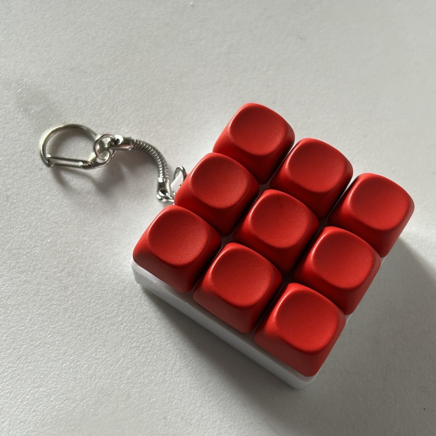 2-Pack Red Mechanical 9-Keyboard Fingertip Toy Keychain - Key Pressure Relief, PVC Fingertip Toy V888-ELOSUNG39635