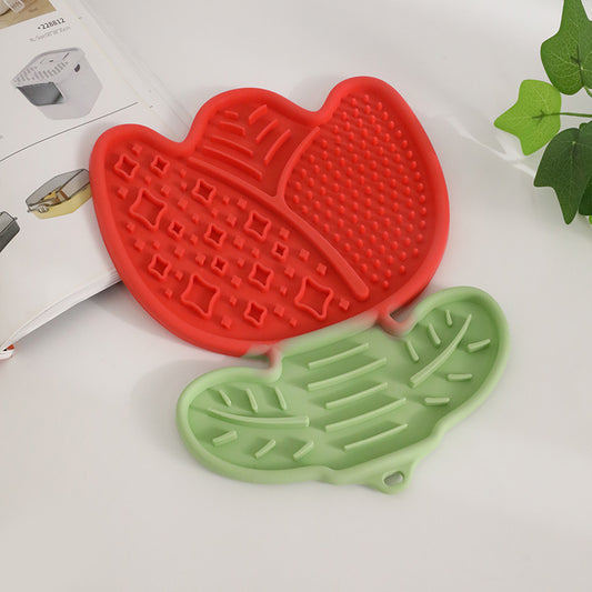 2-pcs Red Tulip Shaped Silicone Pet Licking Mat Slow Feeder Dog Cat Lick Pad with Suction Cups Anxiety Relief V888-ELOSUNG40574