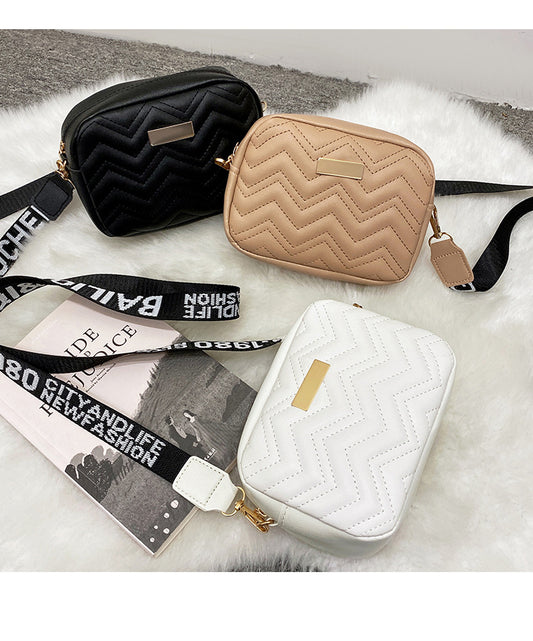 Women's Black Quilted Crossbody Bag Small PU Leather Shoulder Purse with Wide Patterned Strap Ideal for V888-ELOSUNG41037
