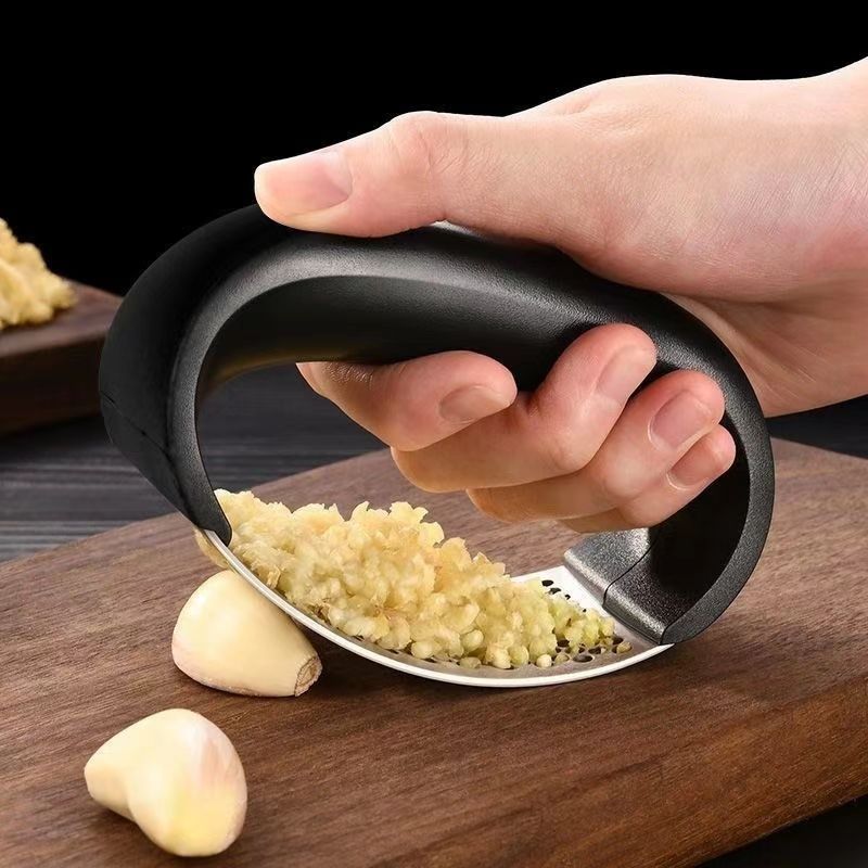 Black Stainless Steel Garlic Press Rocker Ergonomic Garlic Crusher and Ginger Mincer Professional Kitchen Tool V888-ELOSUNG41241
