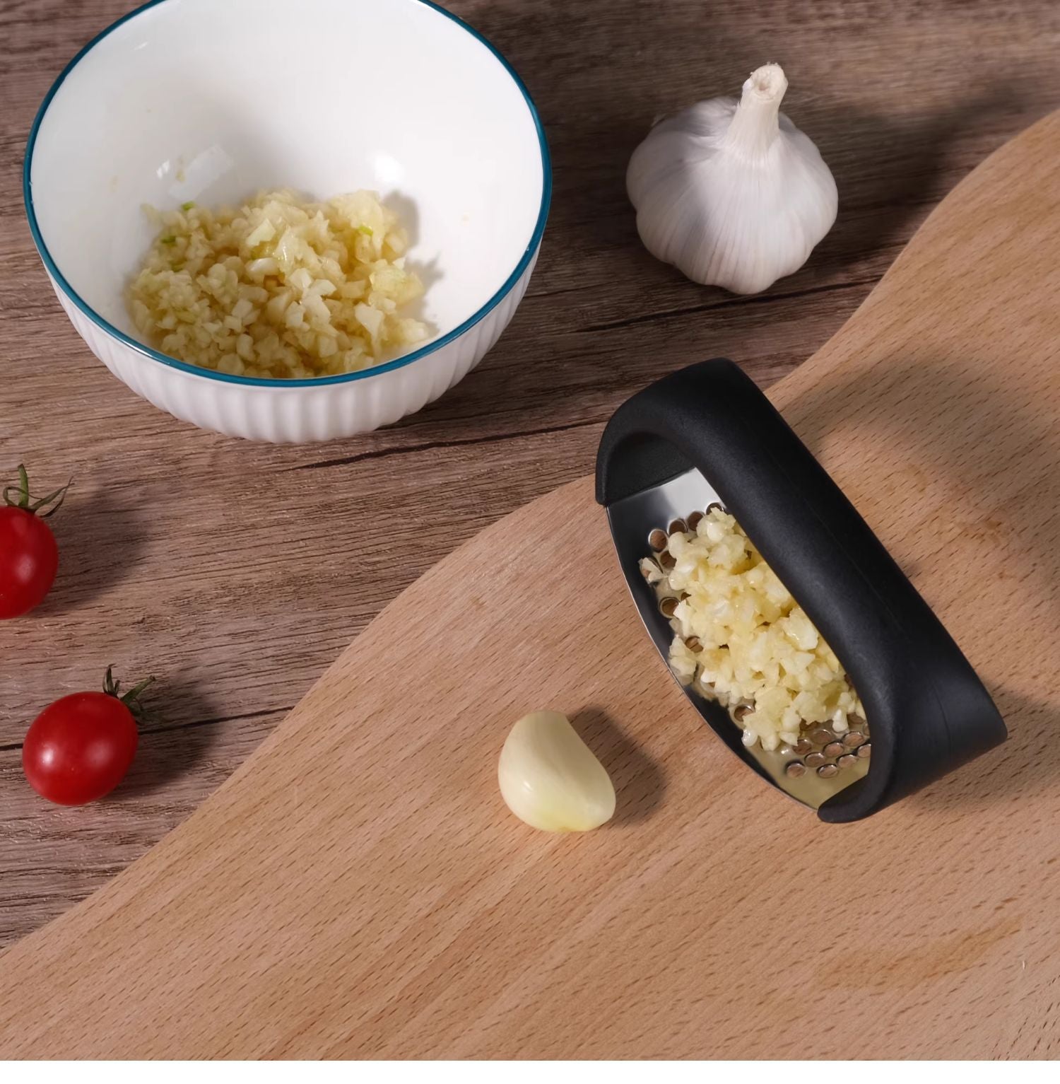 Black Stainless Steel Garlic Press Rocker Ergonomic Garlic Crusher and Ginger Mincer Professional Kitchen Tool V888-ELOSUNG41241