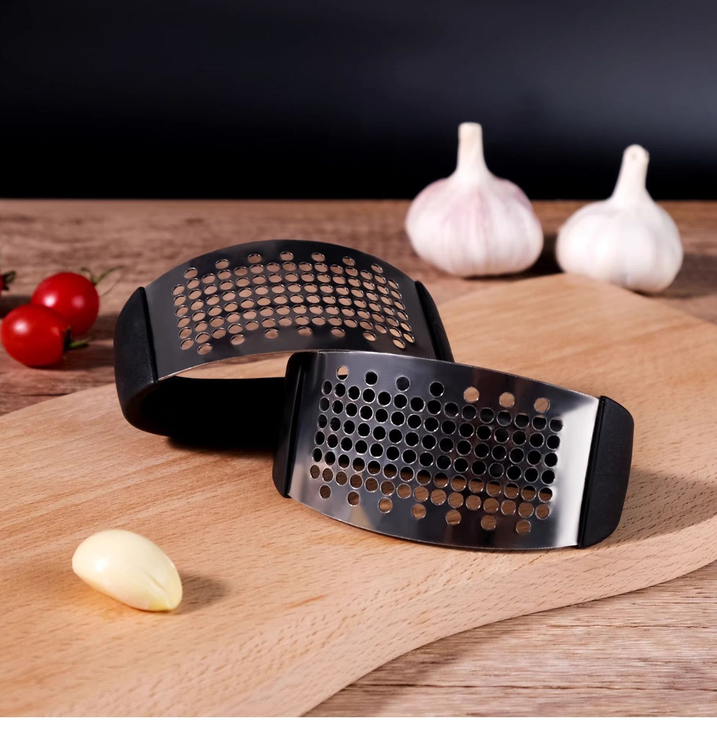 Black Stainless Steel Garlic Press Rocker Ergonomic Garlic Crusher and Ginger Mincer Professional Kitchen Tool V888-ELOSUNG41241