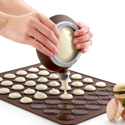 2-Pack Food Grade Silicone Macaron Piping Pot Squeezer with 5 Interchangeable Nozzles for Dessert Decorating V888-ELOSUNG43285