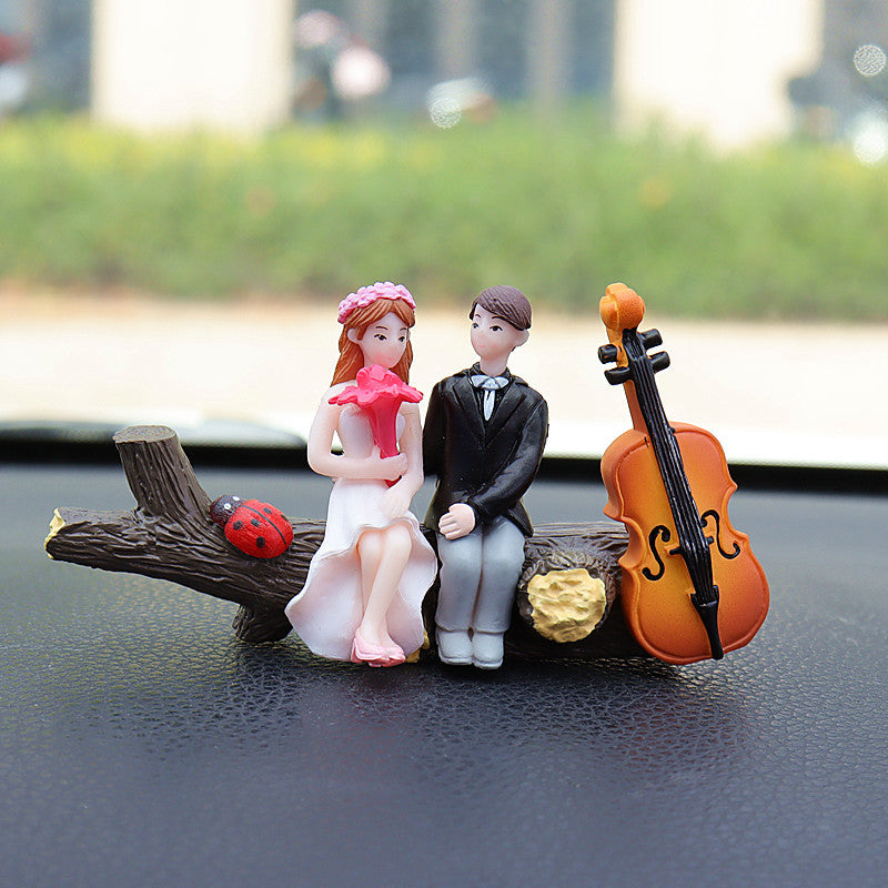 Newlyweds perched on a tree branch Cute Couple Car Ornament for Dashboard - Romantic Interior Decoration for V888-ELOSUNG43849