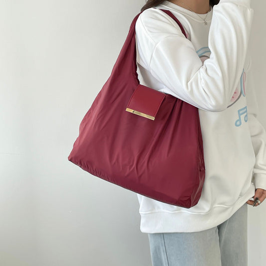 Black Foldable Tote Bag with Built-In Storage Pouch - Compact Reusable Shopping Bag That Packs into Itself, V888-ELOSUNG43867