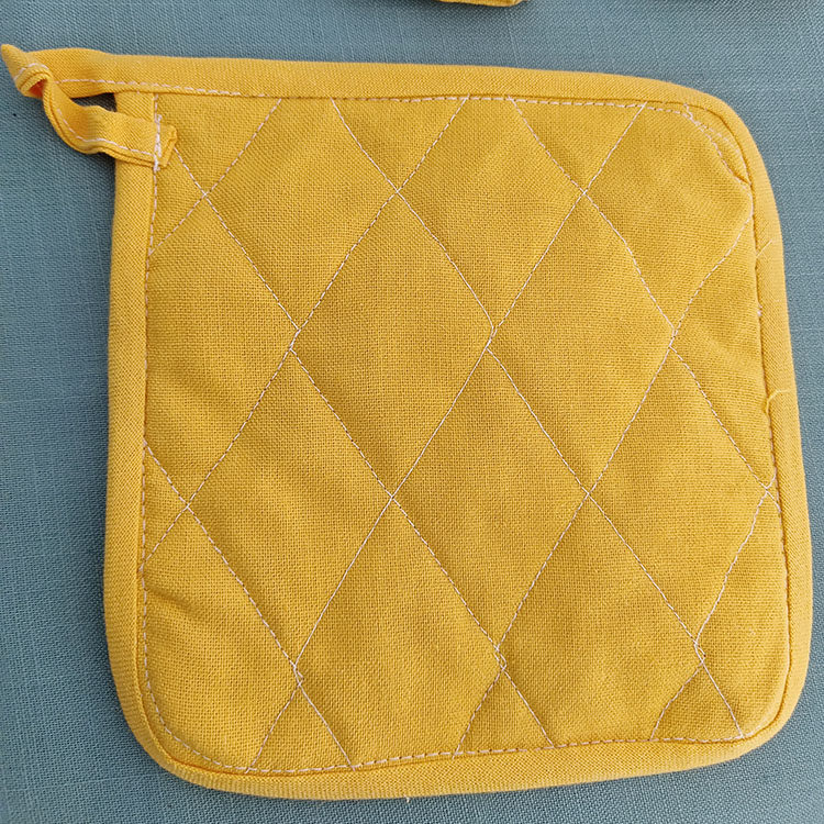 3-Piece Yellow Gingham Cotton Kitchen Linen Set - Reversible Placemat, Fringed Napkin & Quilted Pot Holder - V888-ELOSUNG44434